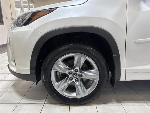 Blizzard Pearl 2018 Toyota Highlander Limited
