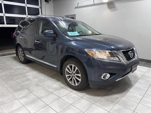 2016 Nissan Pathfinder SL