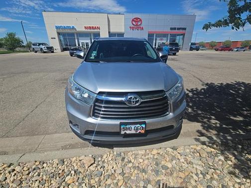 Silver Sky Metallic 2015 Toyota Highlander Limited