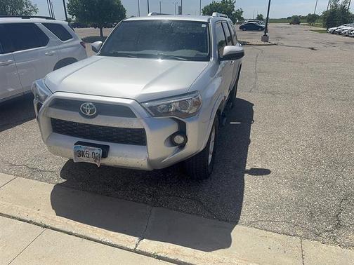Classic Silver Metallic 2018 Toyota 4Runner SR5