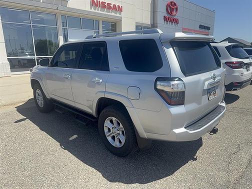 Classic Silver Metallic 2018 Toyota 4Runner SR5