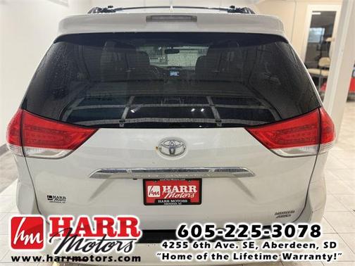2012 Toyota Sienna XLE