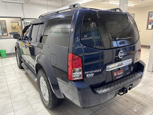 2006 Nissan Pathfinder LE