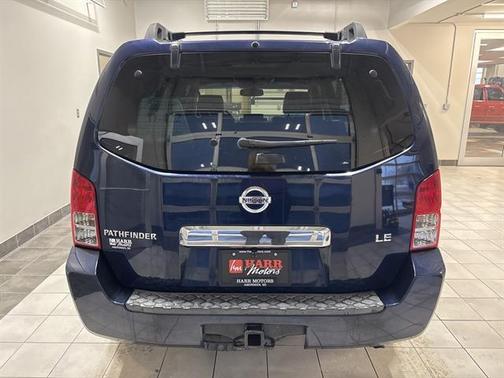 2006 Nissan Pathfinder LE