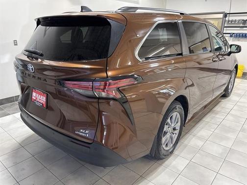 2021 Toyota Sienna XLE 7 Passenger
