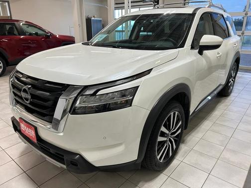 2023 Nissan Pathfinder Platinum 4WD