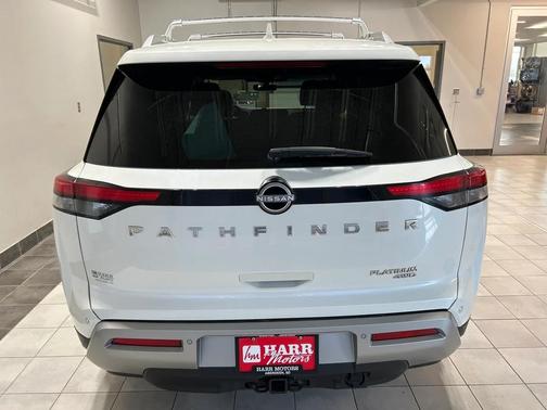 2023 Nissan Pathfinder Platinum 4WD