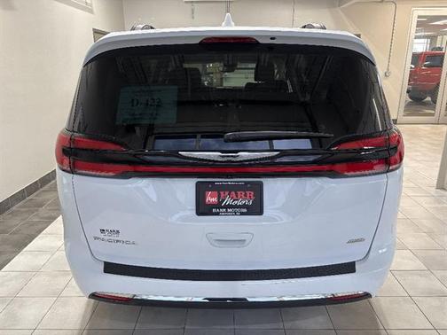 Bright White Clearcoat 2022 Chrysler Pacifica Touring L