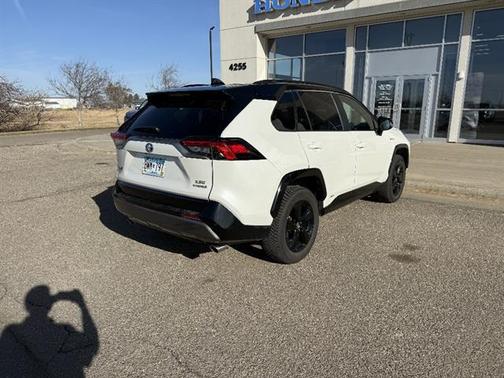 2020 Toyota RAV4 Hybrid SE