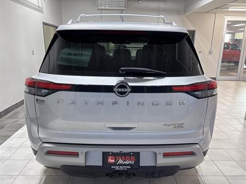 2022 Nissan Pathfinder Platinum 4WD