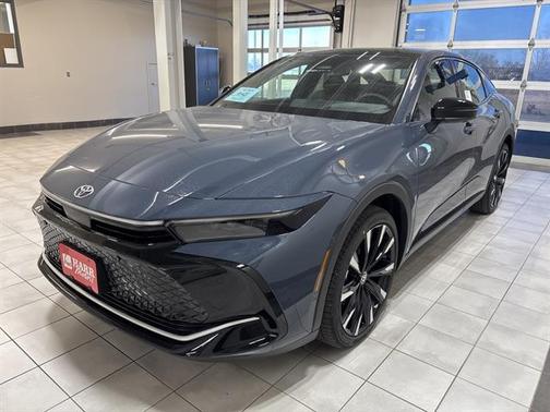 2026 Toyota Crown Platinum