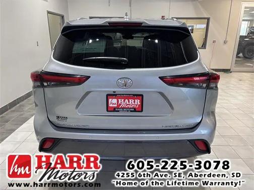 2022 Toyota Highlander Limited