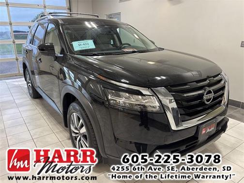 2024 Nissan Pathfinder SL 4WD