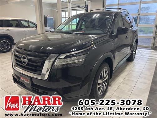 2024 Nissan Pathfinder SL 4WD