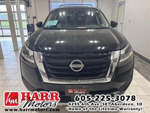 2024 Nissan Pathfinder SL 4WD