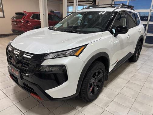 Everest White Pearl Tricoat 2026 Nissan Rogue Rock Creek