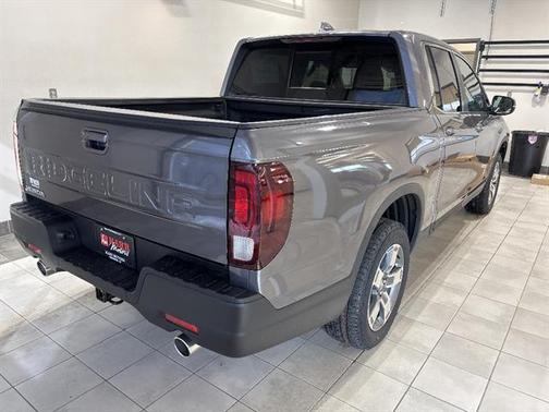 Modern Steel Metallic 2026 Honda Ridgeline RTL