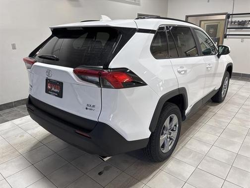 2025 Toyota RAV4 Hybrid XLE