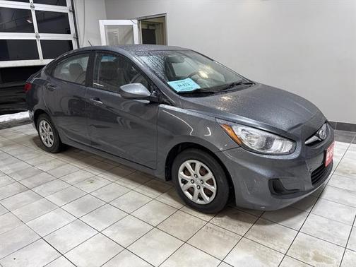 2012 Hyundai Accent GLS