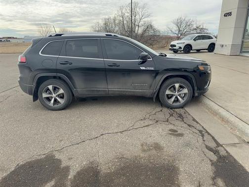 Diamond Black Crystal Pearlcoat 2019 Jeep Cherokee Limited