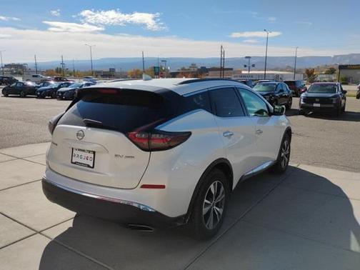 2023 Nissan Murano SV