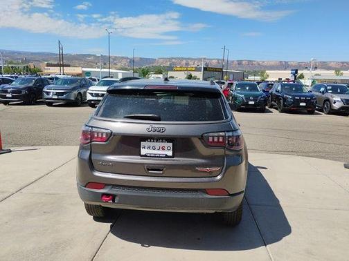 Granite Crystal Clearcoat Metallic 2021 Jeep Compass Trailhawk