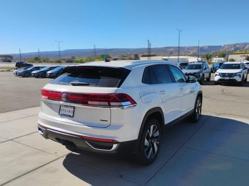 2024 Volkswagen Atlas Cross Sport 2.0T SE w/Technology