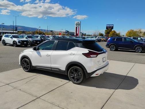 2024 Nissan Kicks SR