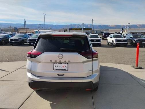 2024 Nissan Rogue S