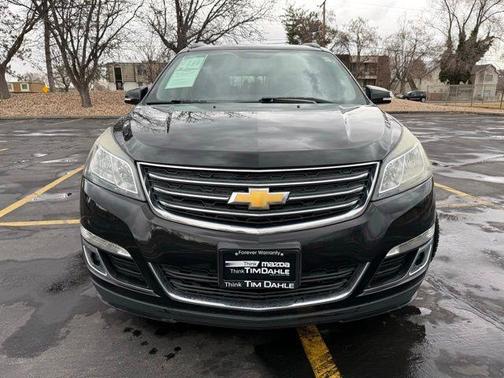 Mosaic Black Metallic 2017 Chevrolet Traverse 1LT