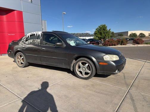 Gray 2000 Nissan Maxima