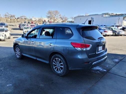 2015 Nissan Pathfinder SV