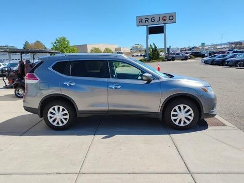 Gun Metallic 2016 Nissan Rogue S