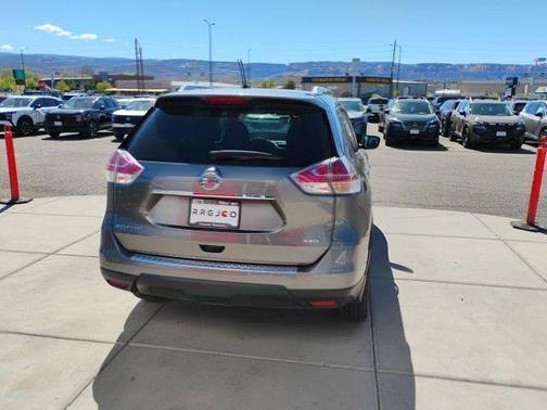 Gun Metallic 2016 Nissan Rogue S