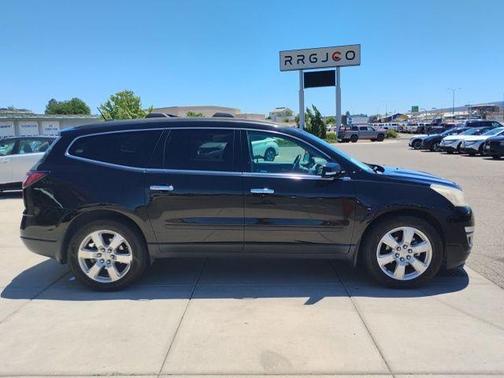 Mosaic Black Metallic 2016 Chevrolet Traverse LTZ