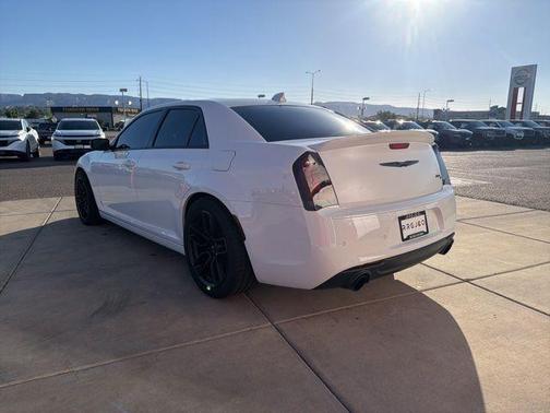 Bright White Clearcoat 2023 Chrysler 300