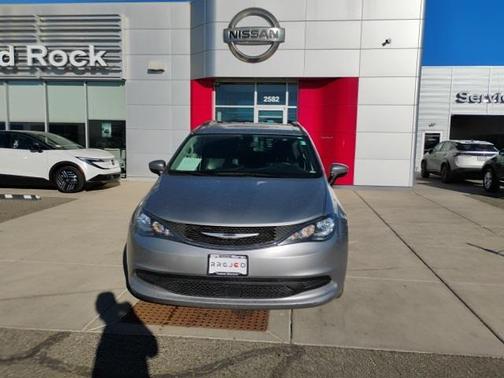 2021 Chrysler Voyager LXI