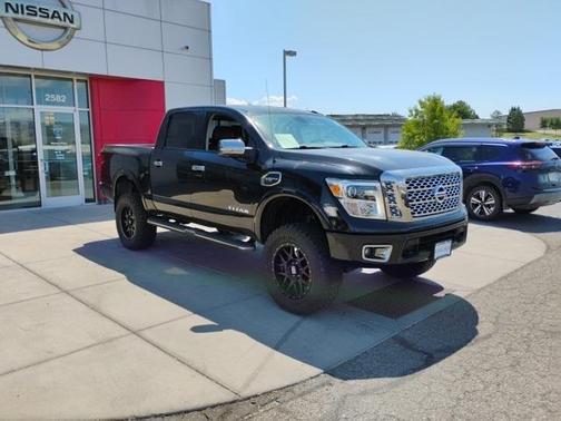 2017 Nissan Titan Platinum Reserve