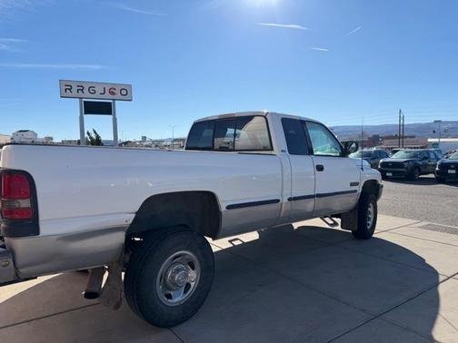 1999 Dodge Ram 2500 Laramie SLT