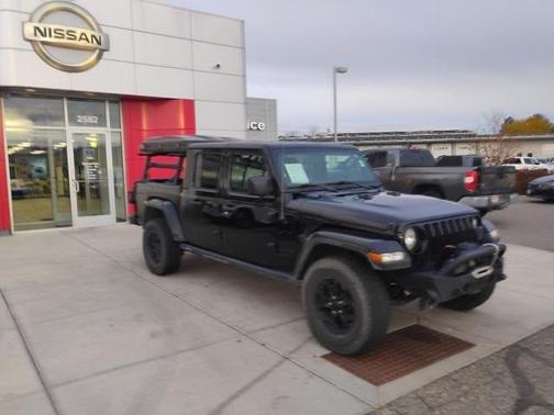 2022 Jeep Gladiator Sport