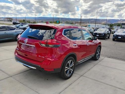 2017 Nissan Rogue SL