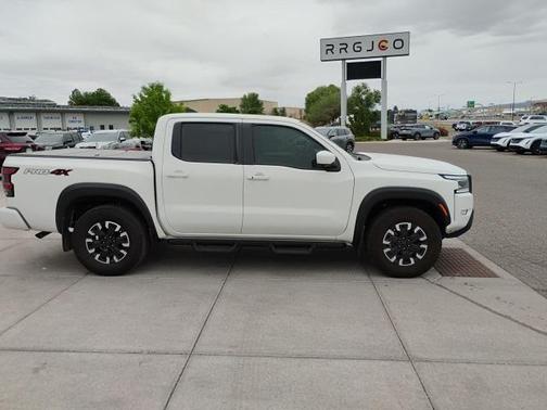 2024 Nissan Frontier PRO-4X