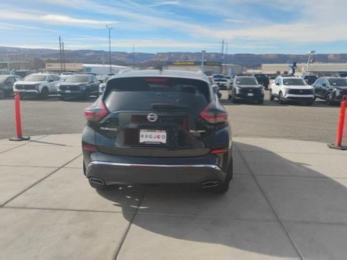 2022 Nissan Murano SL