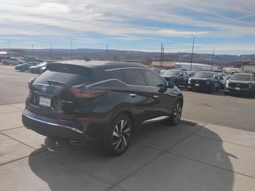 2022 Nissan Murano SL