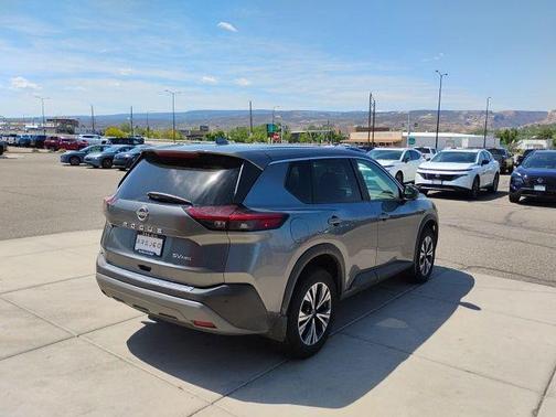 Gun Metallic 2022 Nissan Rogue SV