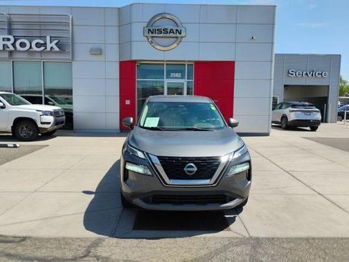 Gun Metallic 2022 Nissan Rogue SV