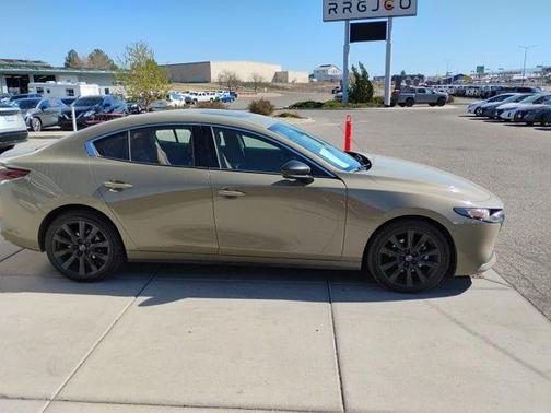 2024 Mazda Mazda3 2.5 Carbon Turbo