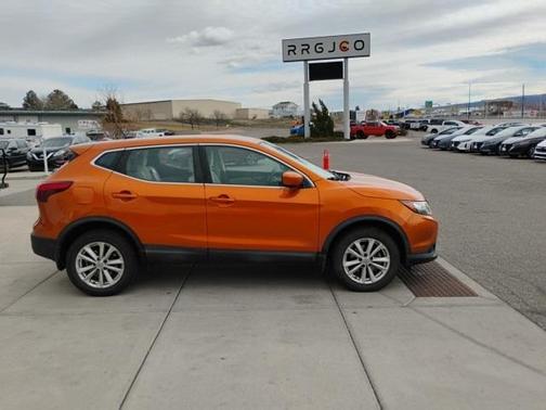 2017 Nissan Rogue Sport S