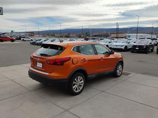2017 Nissan Rogue Sport S