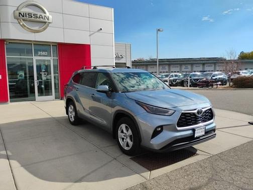 2022 Toyota Highlander LE